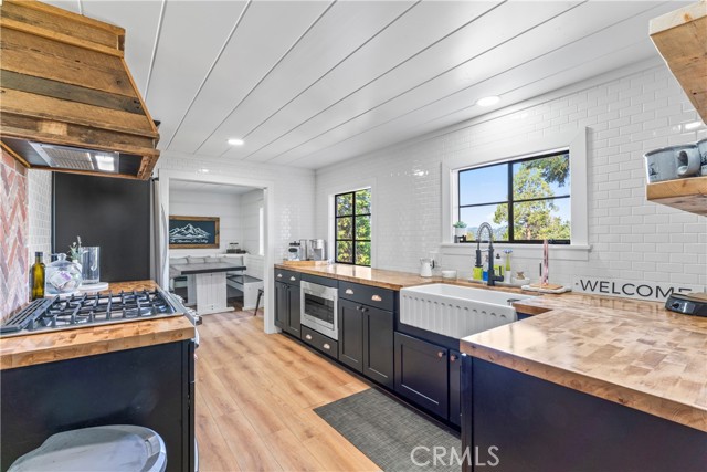 Detail Gallery Image 24 of 53 For 101 State Highway 173, Lake Arrowhead,  CA 92352 - 3 Beds | 3 Baths