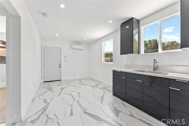 22723 Leonora Drive, Woodland Hills CA: https://media.crmls.org/medias/4a890d2f-2ec5-4e33-a5a9-4284621a86af.jpg