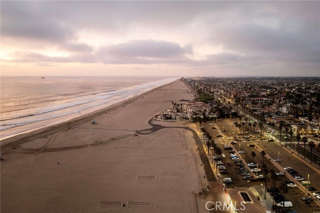 Detail Gallery Image 69 of 71 For 414 Main St #300,  Huntington Beach,  CA 92648 - 2 Beds | 2/1 Baths