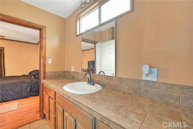 Detail Gallery Image 14 of 22 For 7024 Eton, Canoga Park,  CA 91303 - 2 Beds | 1 Baths