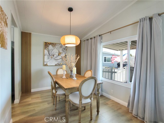 Detail Gallery Image 6 of 18 For 692 N Adele St #101,  Orange,  CA 92867 - 3 Beds | 2 Baths