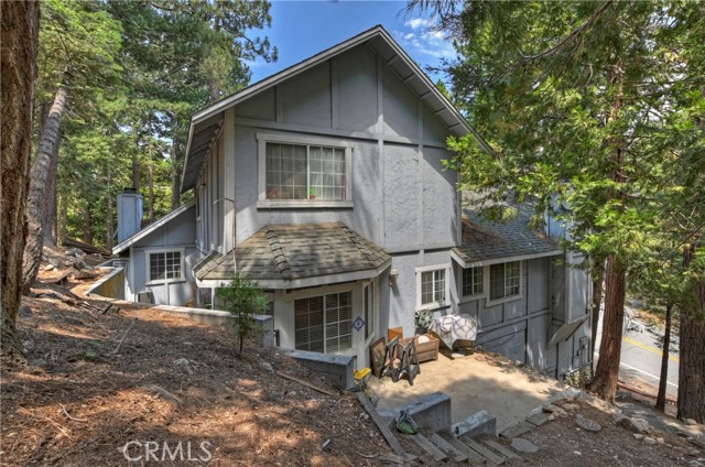 26746 Oakmont Drive, Lake Arrowhead CA: https://media.crmls.org/medias/4a897804-e0b5-49d4-b4e1-28db16ebb02e.jpg