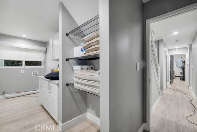 Detail Gallery Image 28 of 35 For 10122 Jovita Ave, Chatsworth,  CA 91311 - 5 Beds | 3 Baths