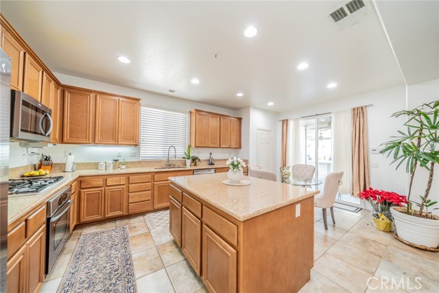 Detail Gallery Image 18 of 62 For 32764 Lambeth, Winchester,  CA 92596 - 4 Beds | 3/1 Baths