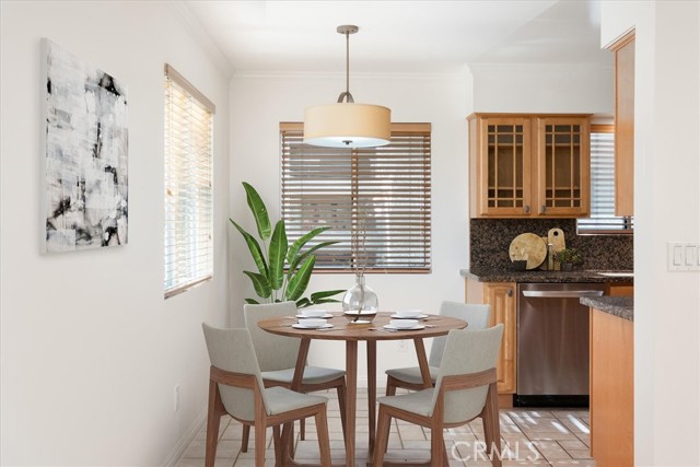 Detail Gallery Image 7 of 24 For 4230 Whitsett Ave #1,  Studio City,  CA 91604 - 2 Beds | 2/1 Baths