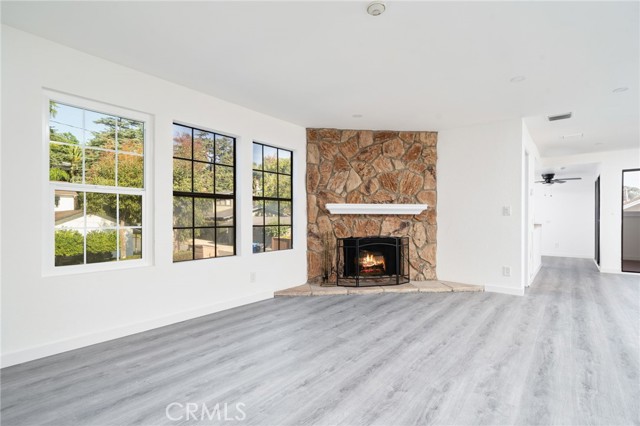 Detail Gallery Image 12 of 30 For 115 E Rosewood Ct, Ontario,  CA 91764 - 2 Beds | 2/2 Baths