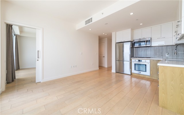 Detail Gallery Image 2 of 16 For 400 S Broadway #3109,  Los Angeles,  CA 90013 - 1 Beds | 1 Baths