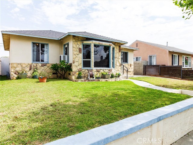 Detail Gallery Image 1 of 1 For 6133 Centralia St, Lakewood,  CA 90713 - 4 Beds | 2 Baths