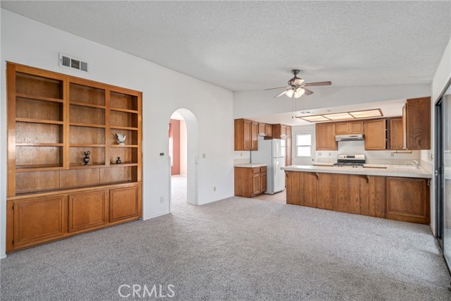 Detail Gallery Image 13 of 31 For 2145 Limewood Ln, Lancaster,  CA 93536 - 3 Beds | 2 Baths