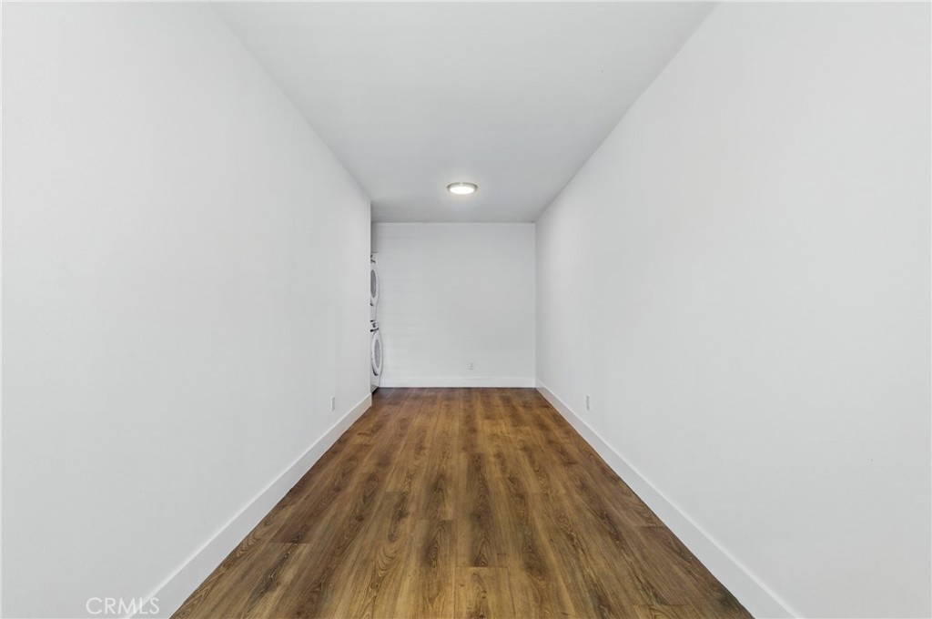 https://media.crmls.org/medias/4a8c28ea-7cad-4206-8825-bbda39518341.jpg?preset=X-Large