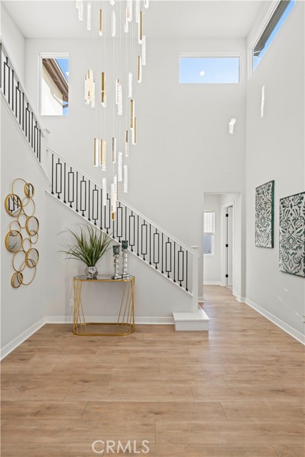 Detail Gallery Image 3 of 57 For 28618 Bloom, Saugus,  CA 91350 - 5 Beds | 4/1 Baths