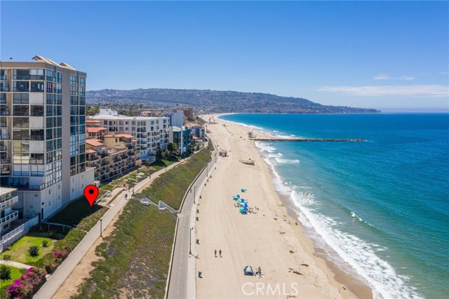 531 Esplanade, Redondo Beach, California 90277, 2 Bedrooms Bedrooms, ,2 BathroomsBathrooms,Residential,Sold,Esplanade,SB22172842