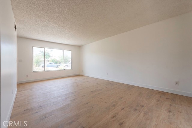 680 Barber Drive, Hemet CA: https://media.crmls.org/medias/4a8d28e7-0664-4bc2-8eca-a0a7fce8fe92.jpg