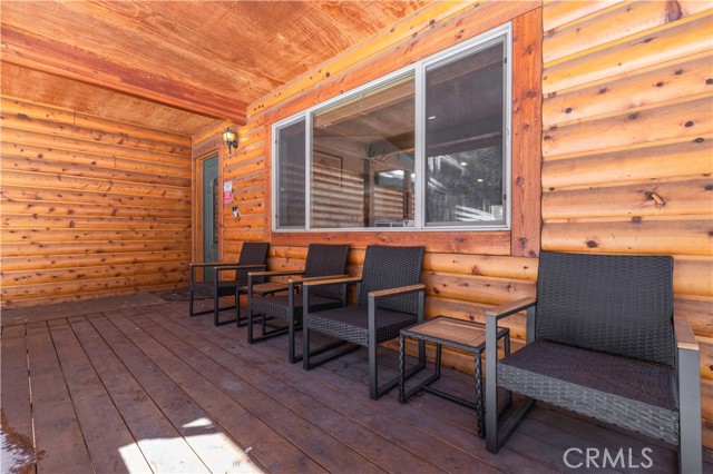 Detail Gallery Image 4 of 65 For 424 Mountainaire Ln, Big Bear Lake,  CA 92315 - 3 Beds | 2 Baths