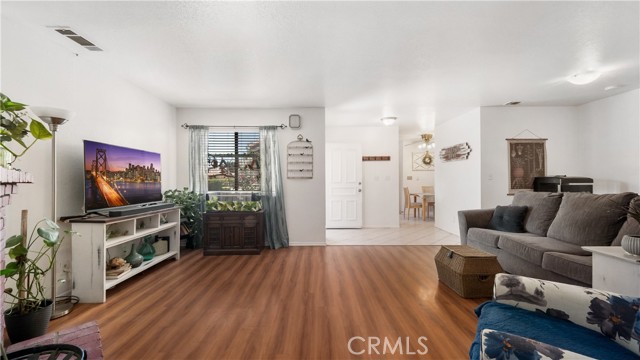 Detail Gallery Image 8 of 29 For 3458 Santa Barbara Ct, Palmdale,  CA 93550 - 2 Beds | 2 Baths