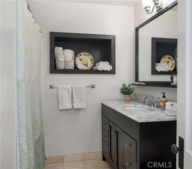 Full bath off the second bedroom
