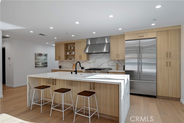 15477 Dickens Street photo 5
