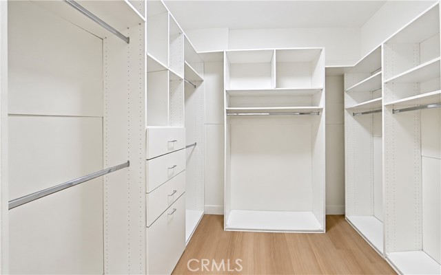 17140 Burbank, 207 photo 22