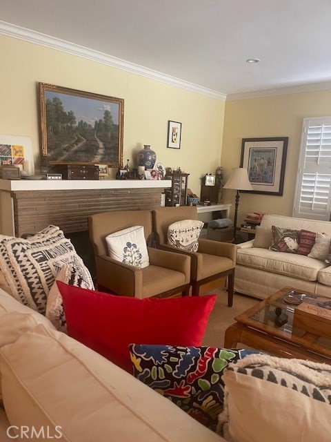 308 N Bowling Green Way, Los Angeles CA: https://media.crmls.org/medias/4a915123-c498-4636-9a31-822fb4bcbe57.jpg