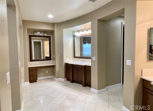 Image 18 of 25 For 27684 Manor Hill Road