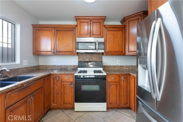 Detail Gallery Image 17 of 40 For 2346 Hayes Ave, Long Beach,  CA 90810 - 4 Beds | 2 Baths