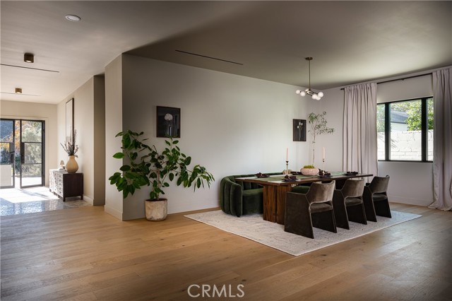 Detail Gallery Image 18 of 64 For 15719 Hartsook, Encino,  CA 91436 - 4 Beds | 4/1 Baths