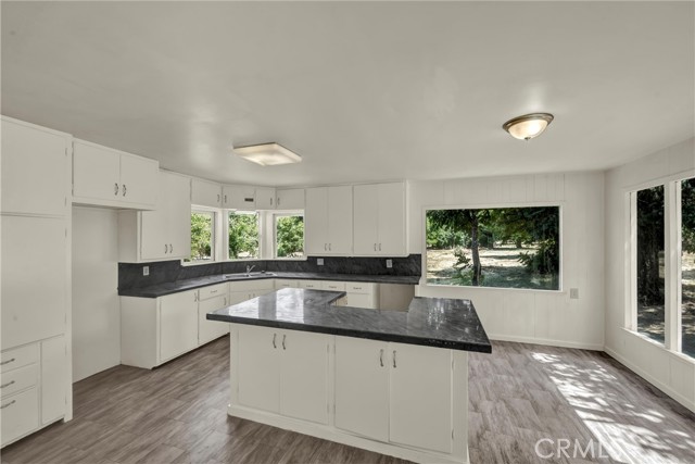 22550 Shady Grove Road, Middletown CA: https://media.crmls.org/medias/4a9392de-d080-474d-8fe0-fba3de1a1ff4.jpg