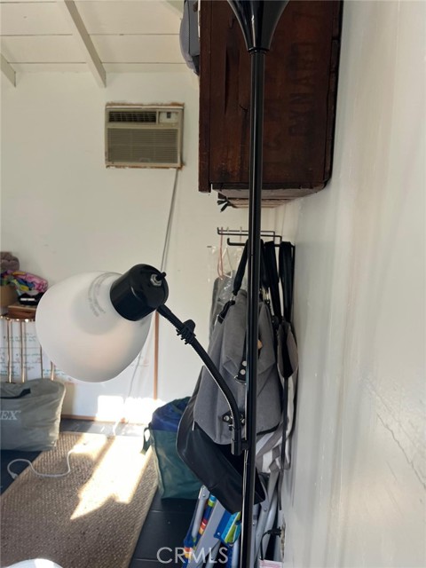 9312 Garden View Avenue, South Gate CA: https://media.crmls.org/medias/4a93c920-434d-4fe5-8c73-54cc6e47621f.jpg