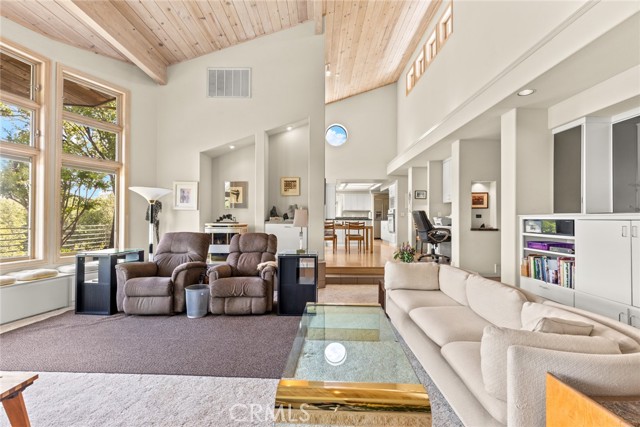 Detail Gallery Image 4 of 52 For 49 Spanish Garden Dr, Chico,  CA 95928 - 4 Beds | 4 Baths