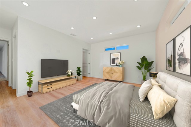 22714 Burbank Boulevard photo 4