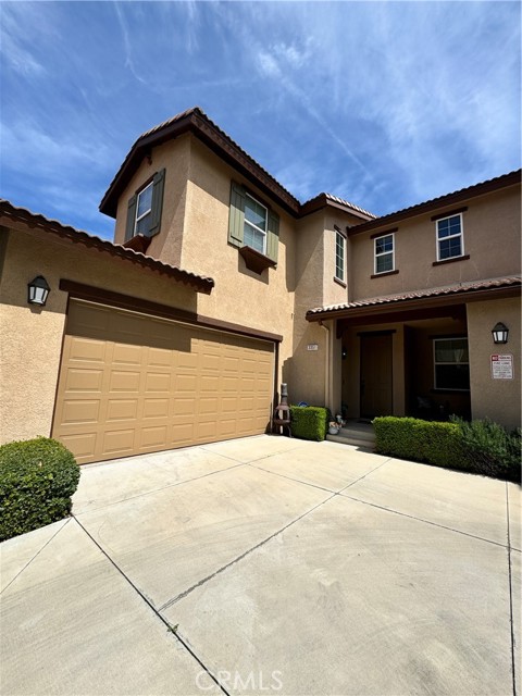 Detail Gallery Image 1 of 10 For 3351 Evening Mist Ln, Perris,  CA 92571 - 3 Beds | 2/1 Baths