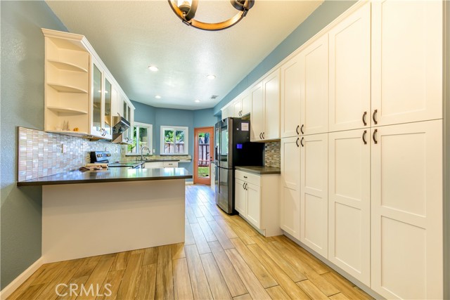 5004 Crandallwood Drive, Fremont CA: https://media.crmls.org/medias/4a964eb4-6a98-444c-a6c4-8845d845b30e.jpg