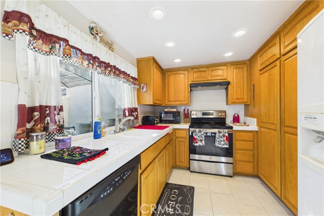 Detail Gallery Image 10 of 25 For 1331 W Cerritos #25,  Anaheim,  CA 92802 - 3 Beds | 2/1 Baths