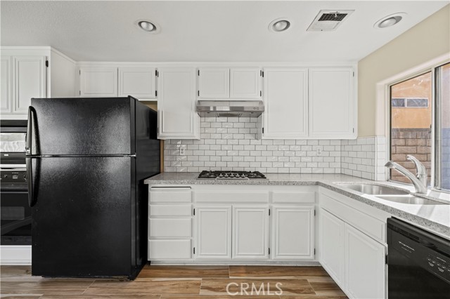 25815 Dickens Court, Stevenson Ranch CA: https://media.crmls.org/medias/4a971552-2215-4cfb-96c1-d5390af648f3.jpg