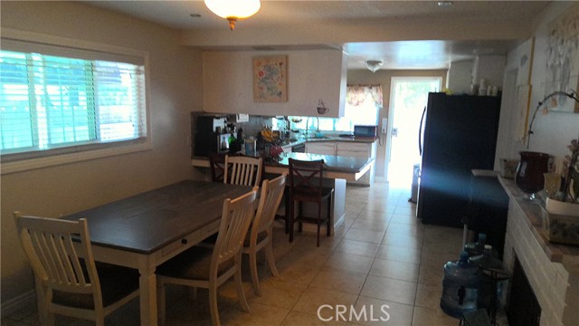 Detail Gallery Image 4 of 6 For 2542 N Pacific Ave, Santa Ana,  CA 92706 - 3 Beds | 2 Baths
