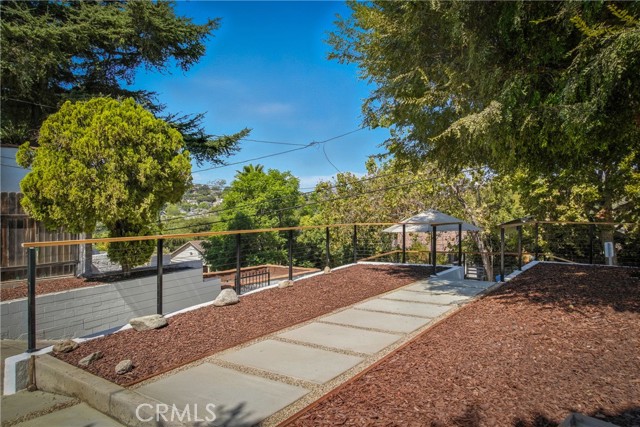 Detail Gallery Image 9 of 41 For 6150 Strickland Ave, Highland Park,  CA 90042 - 3 Beds | 2 Baths
