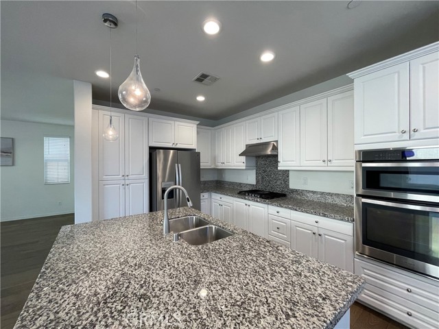 Detail Gallery Image 12 of 34 For 333 Calle Elegante, Lake Forest,  CA 92630 - 3 Beds | 2/1 Baths