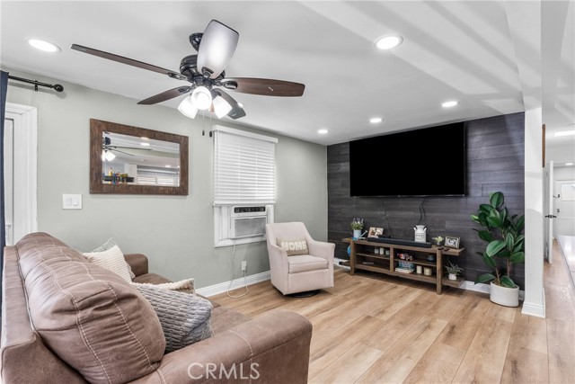 12401 filmore, Sylmar CA: https://media.crmls.org/medias/4a99a350-a534-452e-88ec-c43971404d9d.jpg