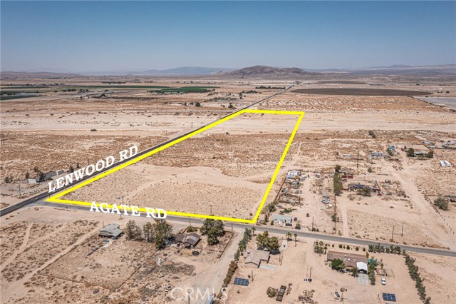 35453 Lenwood Road, Barstow CA: https://media.crmls.org/medias/4a99d689-2e1d-439e-b1b6-fa91d5232920.jpg