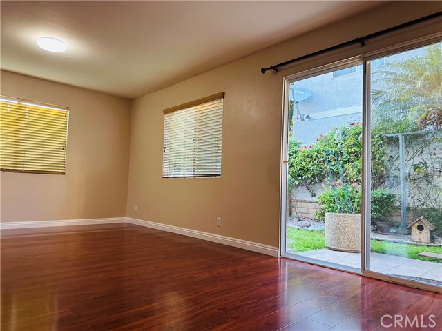 Detail Gallery Image 9 of 28 For 555 W Lemon Ave, Monrovia,  CA 91016 - 4 Beds | 2/1 Baths