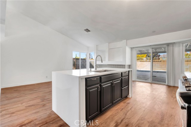 Detail Gallery Image 21 of 44 For 2031 Thomas Dr, Lancaster,  CA 93535 - 5 Beds | 2 Baths