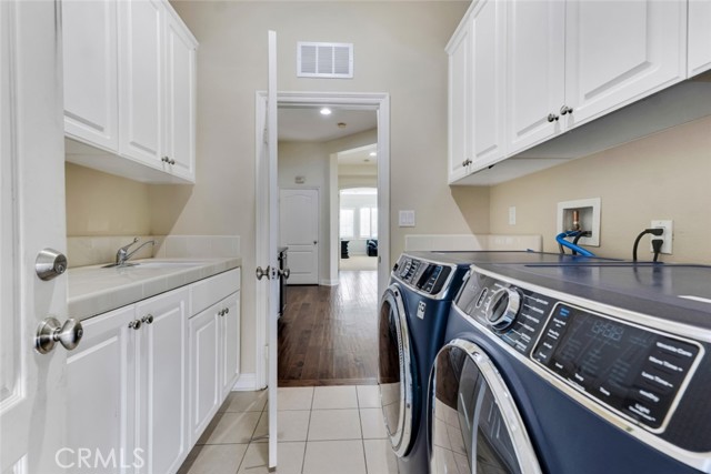 Detail Gallery Image 24 of 50 For 12826 via Donatello, Porter Ranch,  CA 91326 - 4 Beds | 4/1 Baths