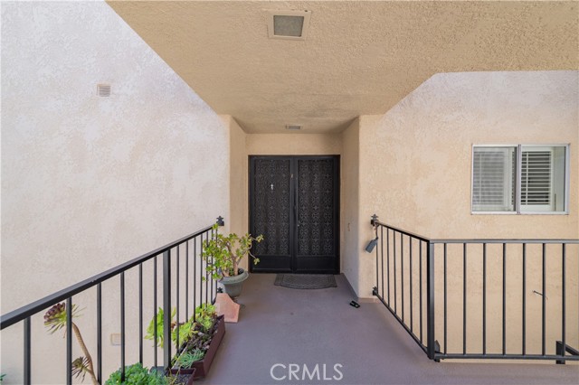 2381 Via Mariposa W, Laguna Woods CA: https://media.crmls.org/medias/4a9affc3-9b03-404b-a12e-9690ccaae68c.jpg