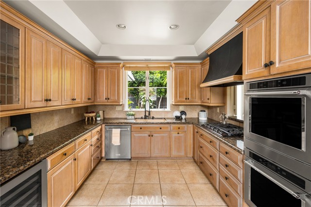 508 Evening Star Lane, Newport Beach CA: https://media.crmls.org/medias/4a9b3439-3f23-4d9c-ad34-0052d97e805f.jpg