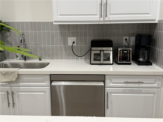 Detail Gallery Image 25 of 74 For 243 S Sand Palm Dr, Anaheim,  CA 92802 - 3 Beds | 3 Baths