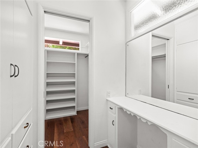 5405 Black Oak Drive, Los Angeles CA: https://media.crmls.org/medias/4a9b6fd0-7fcb-4a46-a42b-e41575862833.jpg