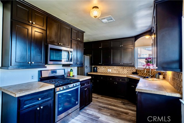 Detail Gallery Image 3 of 5 For 4244 Woodward, Norco,  CA 92860 - 3 Beds | 2 Baths