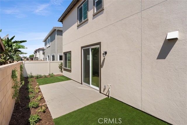 413 E 220th Street, Carson CA: https://media.crmls.org/medias/4a9c31c8-e0c5-4876-b159-77cd6ee226c5.jpg