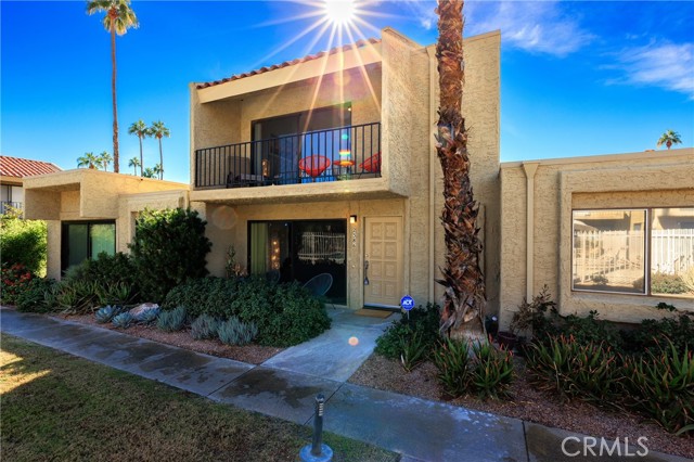 2386 Los Coyotes Dr, Palm Springs, CA 92264