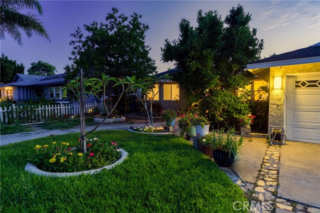 10049 Langdon, Mission Hills (San Fernando) CA: https://media.crmls.org/medias/4a9cb25e-a292-483e-8e24-c224bde67a72.jpg